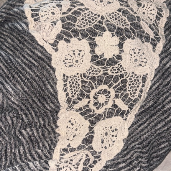 Pretty Crocheted Striped Shirt Open See-through Back Size Small - Picture 4 of 4